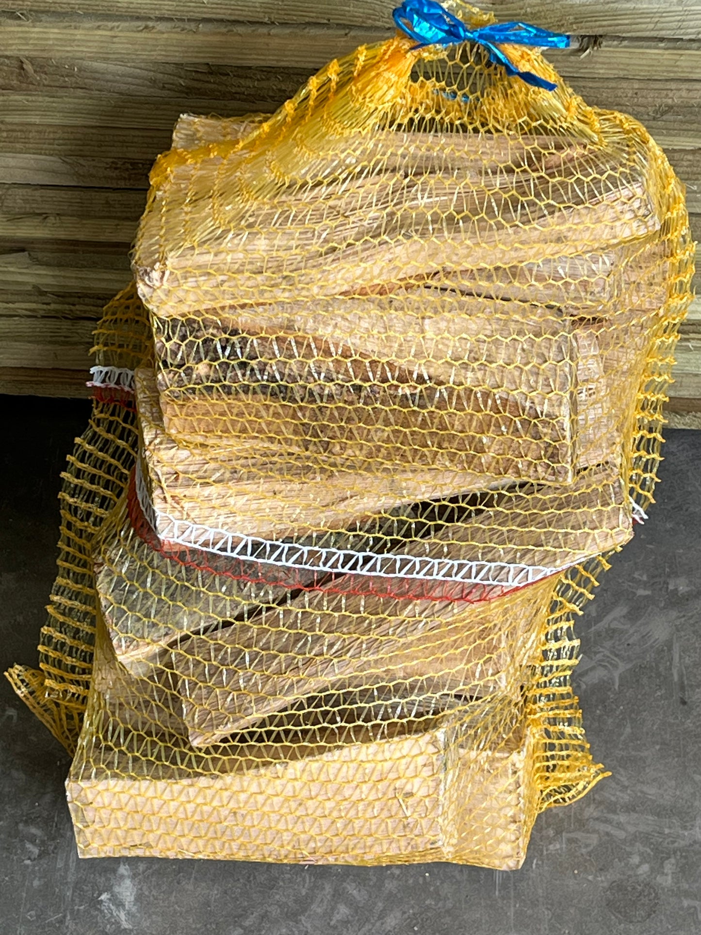 9kg Net of Kiln Dried Logs